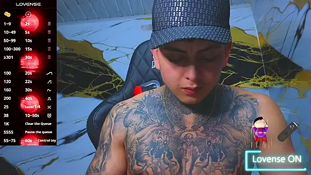 Snapshot of Kevin22_222 chatting on 10.27.25 Kevin22 222 online show from 10.27.25