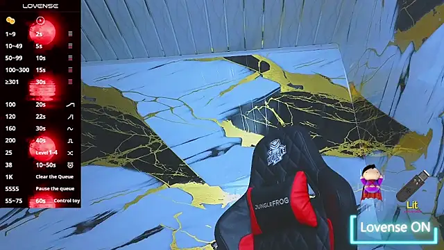 Snapshot of Kevin22_222 chatting on 10.29.25 Kevin22 222 online show from 10.29.25