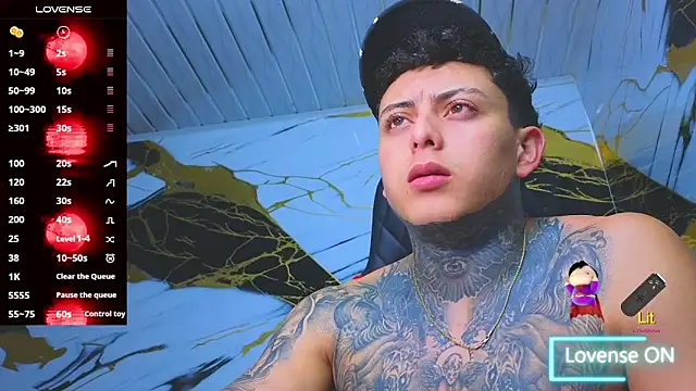 Snapshot of Kevin22_222 chatting on 11.01.25 Kevin22 222 online show from 11.01.25