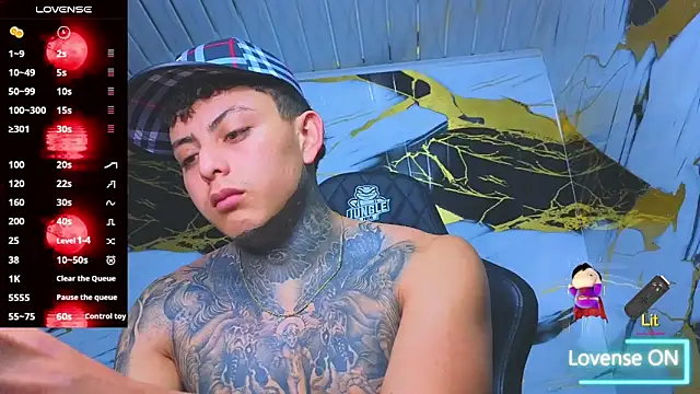 Snapshot of Kevin22_222 chatting on 11.05.25 Kevin22 222 online show from 11.05.25