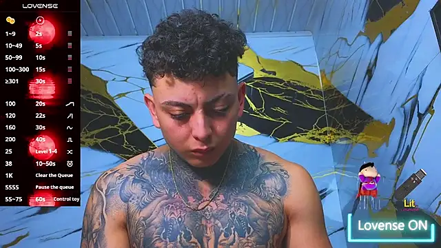 Snapshot of Kevin22_222 chatting on 11.06.25 Kevin22 222 online show from 11.06.25