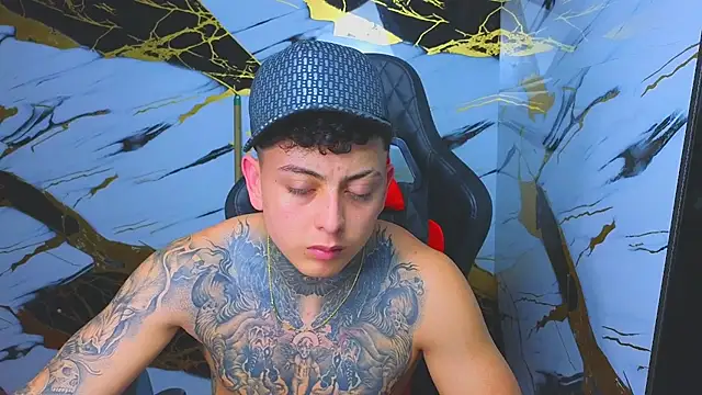 Snapshot of Kevin22_222 chatting on 11.12.25 Kevin22 222 online show from 11.12.25