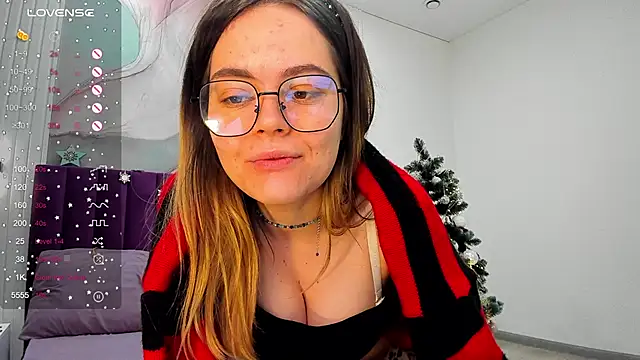 Kelly Cuutie online show from 12.21.24