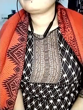 Snapshot of Tishani chatting on 01.06.26 Tishani online show from 01.06.26