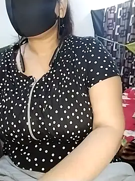 Snapshot of Tishani chatting on 03.06.26 Tishani online show from 03.06.26