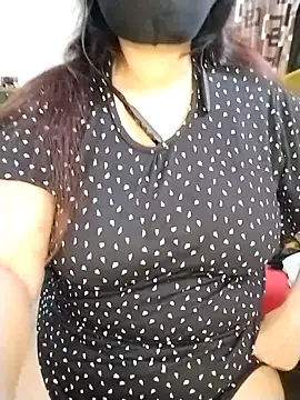 Snapshot of Tishani chatting on 03.14.26 Tishani online show from 03.14.26
