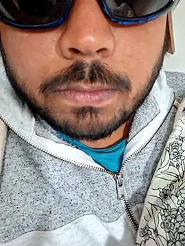 Snapshot of your_fuck_boy_00 chatting on 11.12.25 your fuck boy 00 online show from 11.12.25