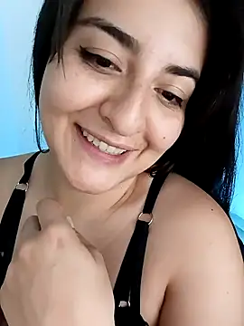 Snapshot of moritalatina chatting on 01.12.25 moritalatina online show from 01.12.25