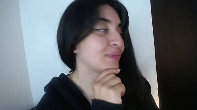 Snapshot of moritalatina chatting on 02.18.25 moritalatina online show from 02.18.25