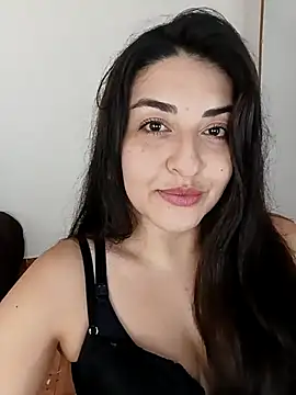 Snapshot of moritalatina chatting on 09.24.25 moritalatina online show from 09.24.25