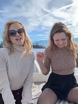 Snapshot of missdaisydiamond777 chatting on 11.05.25 missdaisydiamond777 online show from 11.05.25