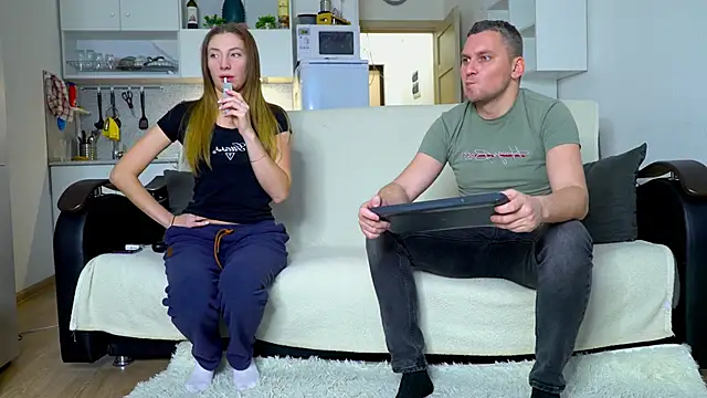 littlesweettifany online show from 12.05.25