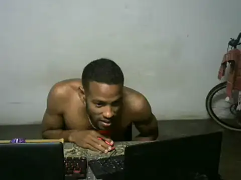 Snapshot of michel_sc chatting on 11.05.25 michel sc online show from 11.05.25