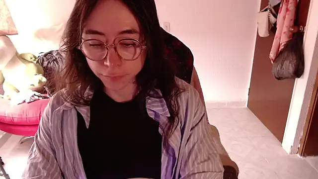 emily pearl  online show from 11.09.25