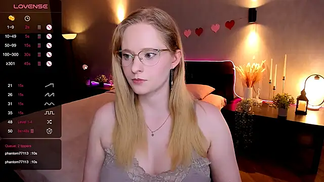 Snapshot of Aemilia_ chatting on 10.20.25 Aemilia online show from 10.20.25