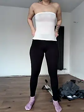 Snapshot of Linalicious chatting on 01.26.25 Linalicious online show from 01.26.25