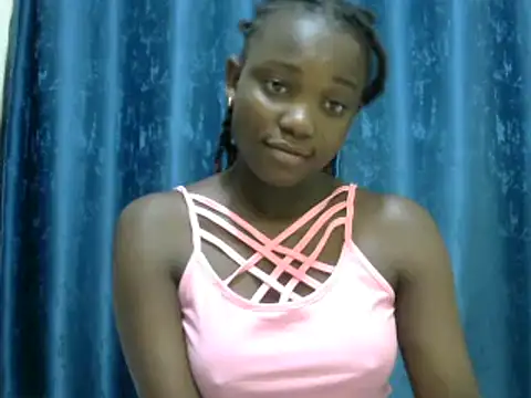 Snapshot of Latiffagodess chatting on 01.28.25 Latiffagodess online show from 01.28.25