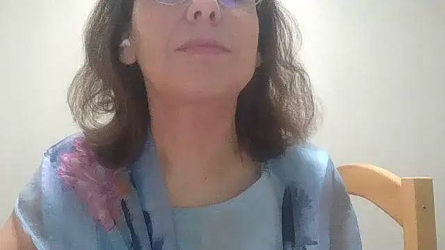 HollyJewel online show from 12.04.25