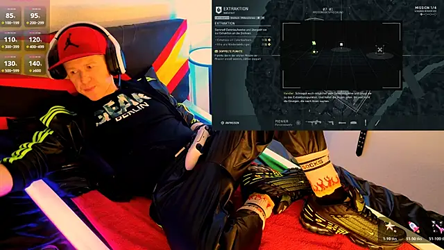 Snapshot of Fuc71 chatting on 10.29.25 Fuc71 online show from 10.29.25