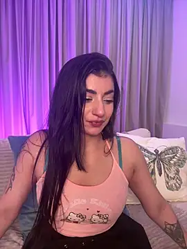 Snapshot of ZoeZayd chatting on 02.03.26 ZoeZayd online show from 02.03.26