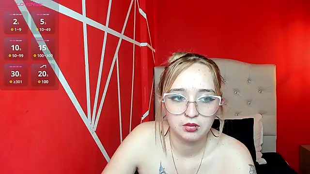 Liaroberts1 online show from 12.18.24