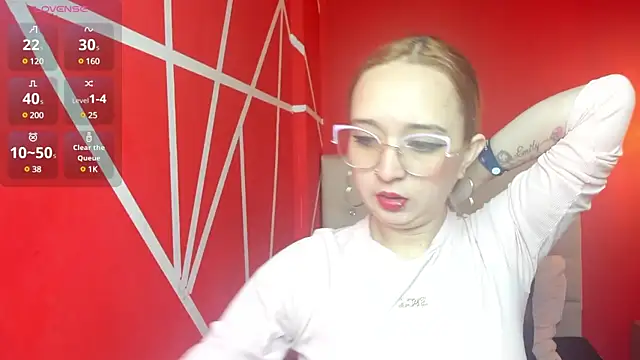 Liaroberts1 online show from 12.19.24