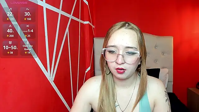 Liaroberts1 online show from 12.19.24
