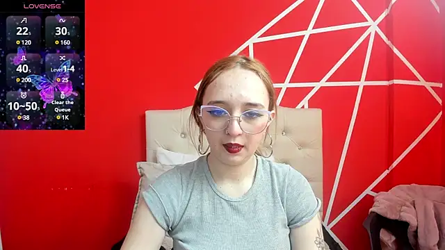 Liaroberts1 online show from 12.23.24