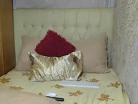 Xxxsluts online show from 11.15.25