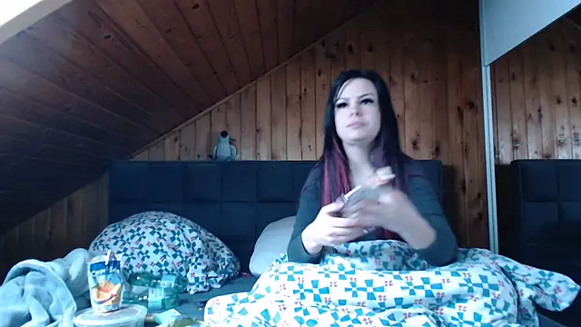 Snapshot of BoeseMoni1998 chatting on 10.08.25 BoeseMoni1998 online show from 10.08.25