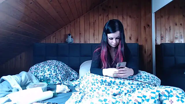 Snapshot of BoeseMoni1998 chatting on 10.09.25 BoeseMoni1998 online show from 10.09.25