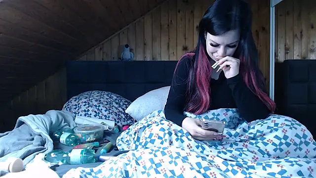 Snapshot of BoeseMoni1998 chatting on 10.12.25 BoeseMoni1998 online show from 10.12.25