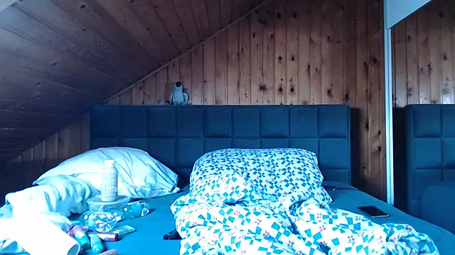 Snapshot of BoeseMoni1998 chatting on 10.19.25 BoeseMoni1998 online show from 10.19.25