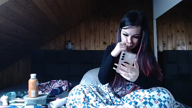 Snapshot of BoeseMoni1998 chatting on 11.07.25 BoeseMoni1998 online show from 11.07.25