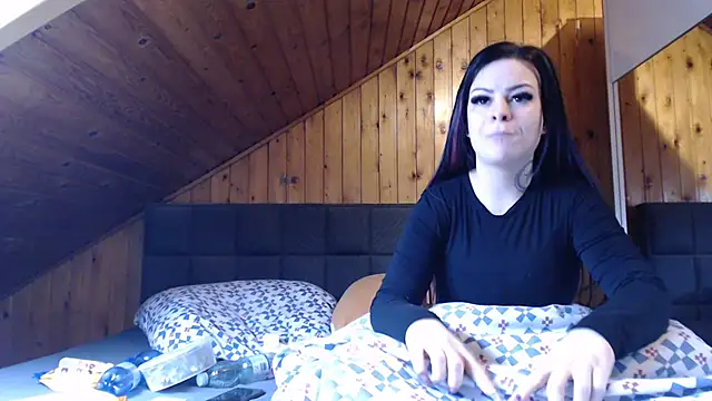 BoeseMoni1998 online show from 11.28.25