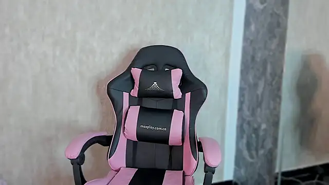 Cleopatra Fit online show from 02.22.25