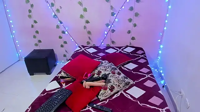 Snapshot of ambersmitx chatting on 12.04.24 ambersmitx online show from 12.04.24