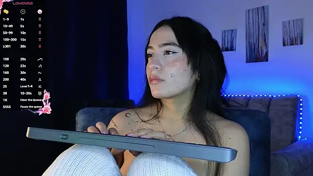 ZaraDames  online show from 10.12.25