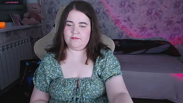 Snapshot of Estelle_Hicks chatting on 05.29.26 Estelle Hicks online show from 05.29.26