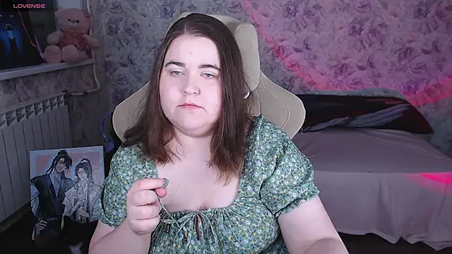 Snapshot of Estelle_Hicks chatting on 06.03.26 Estelle Hicks online show from 06.03.26