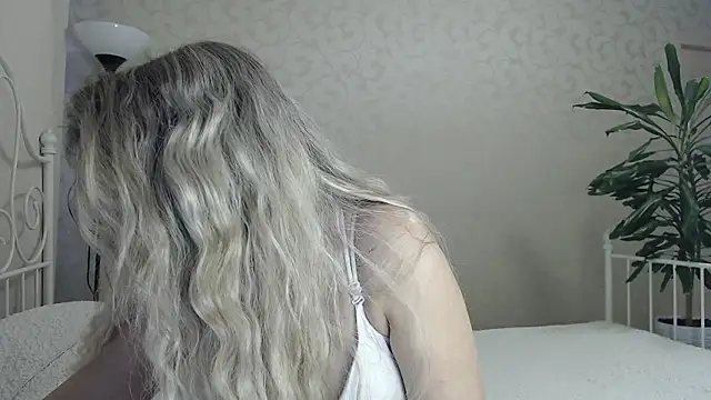 ShyEvaa online show from 01.18.26