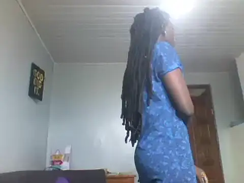 Snapshot of chilliedoug chatting on 12.20.24 chilliedoug online show from 12.20.24