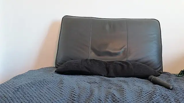 AmaliaMarkova  online show from 10.28.25