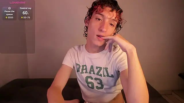 Snapshot of Danni_boy chatting on 08.02.26 Danni boy online show from 08.02.26