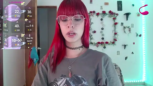 Snapshot of _GalyaX_ chatting on 11.20.25 GalyaX online show from 11.20.25