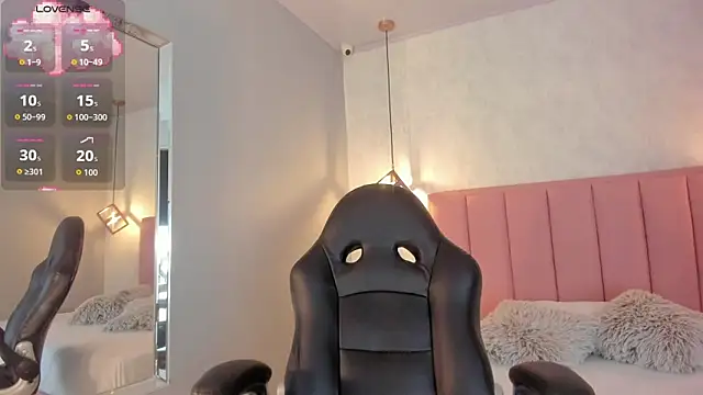 SUNNYCYRUS online show from 10.16.25