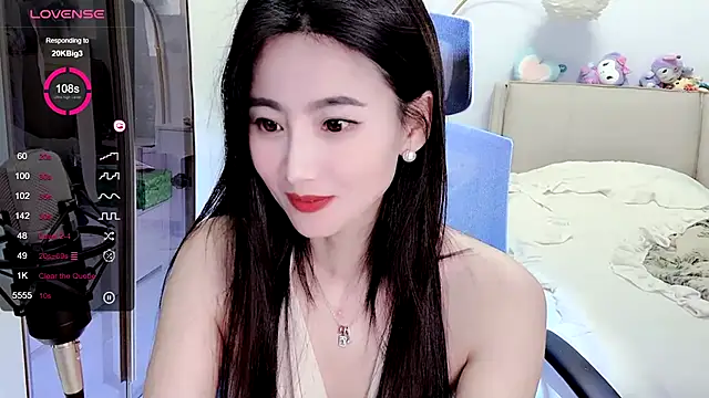Snapshot of FeiFei-babe chatting on 12.29.24 FeiFei-babe online show from 12.29.24