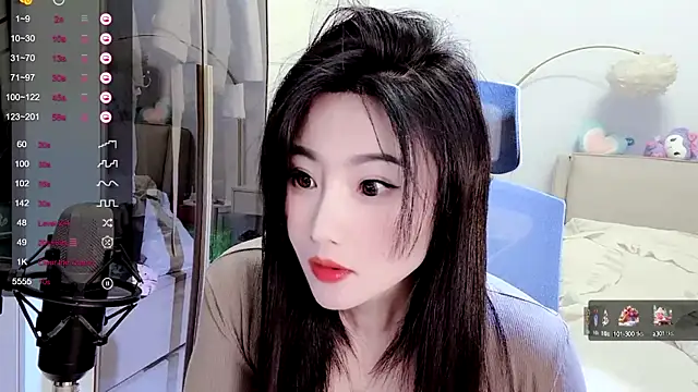 Snapshot of FeiFei-babe chatting on 01.13.25 FeiFei-babe online show from 01.13.25