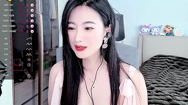 Snapshot of FeiFei-babe chatting on 02.08.25 FeiFei-babe online show from 02.08.25