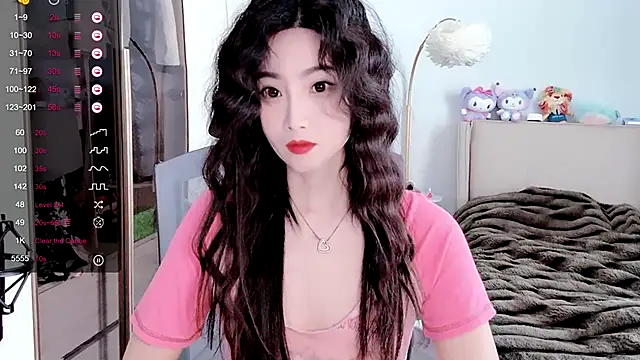Snapshot of FeiFei-babe chatting on 02.11.25 FeiFei-babe online show from 02.11.25